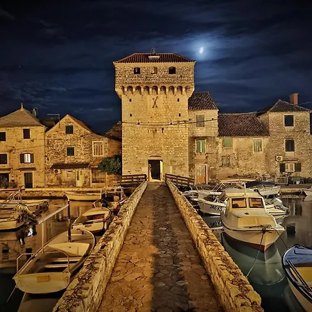 Apartment D&m Delux 1 Kastela